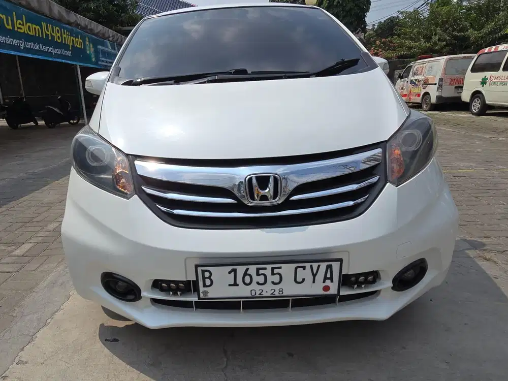 HONDA FREED 1.5.SD.METIK TH 2013