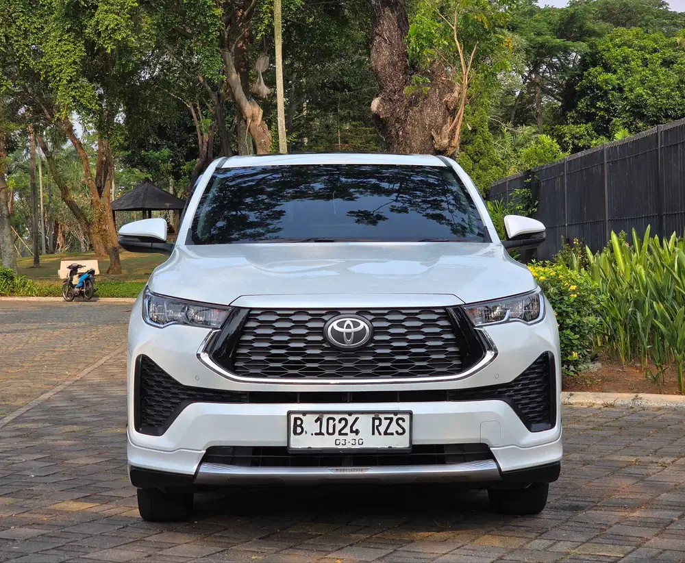 KM.20.RB|RASA BARU| INNOVA ZENIX V HYBRID MODELLISTA 2025 PUTIH SEGER.