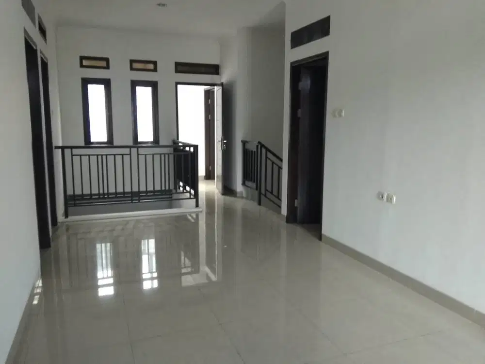 Disewakan Rumah Baru minimalis dekat SMAN 8 Turangga Buah batu Bandung