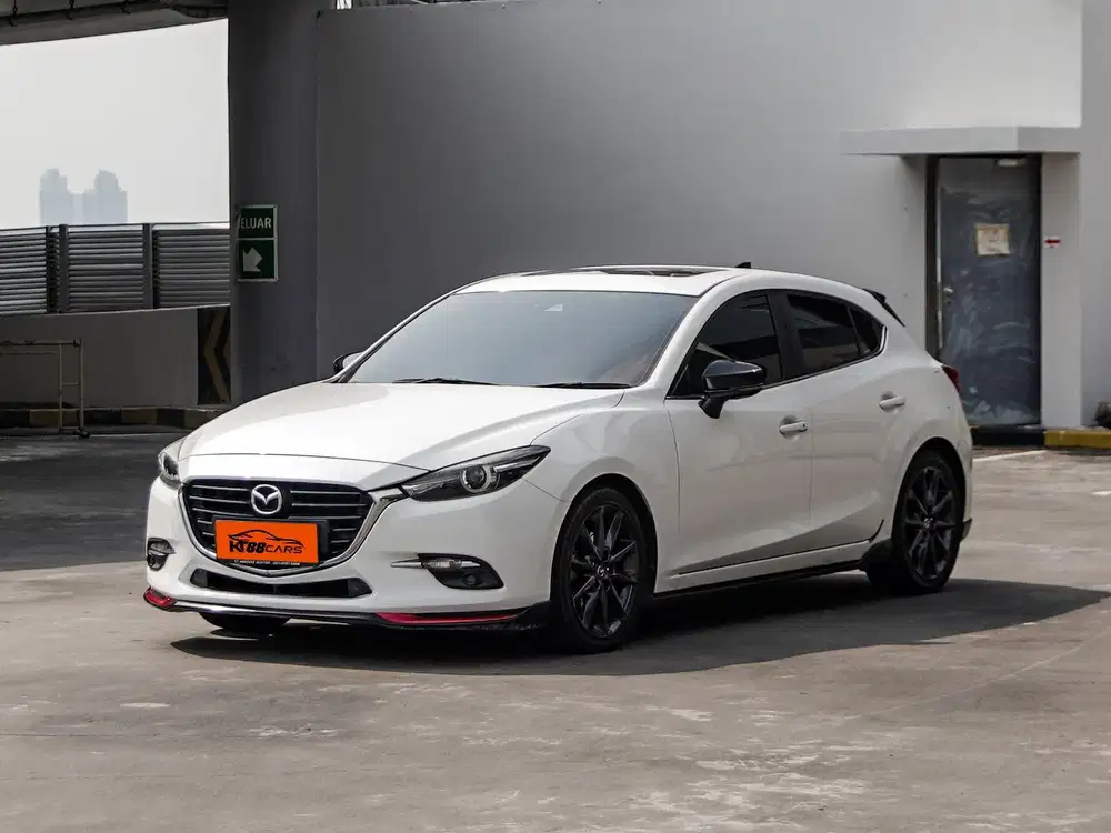 [LOW KM67rb] Mazda 3 HB AT 2018 / 2019 Putih - Tdp 15jt