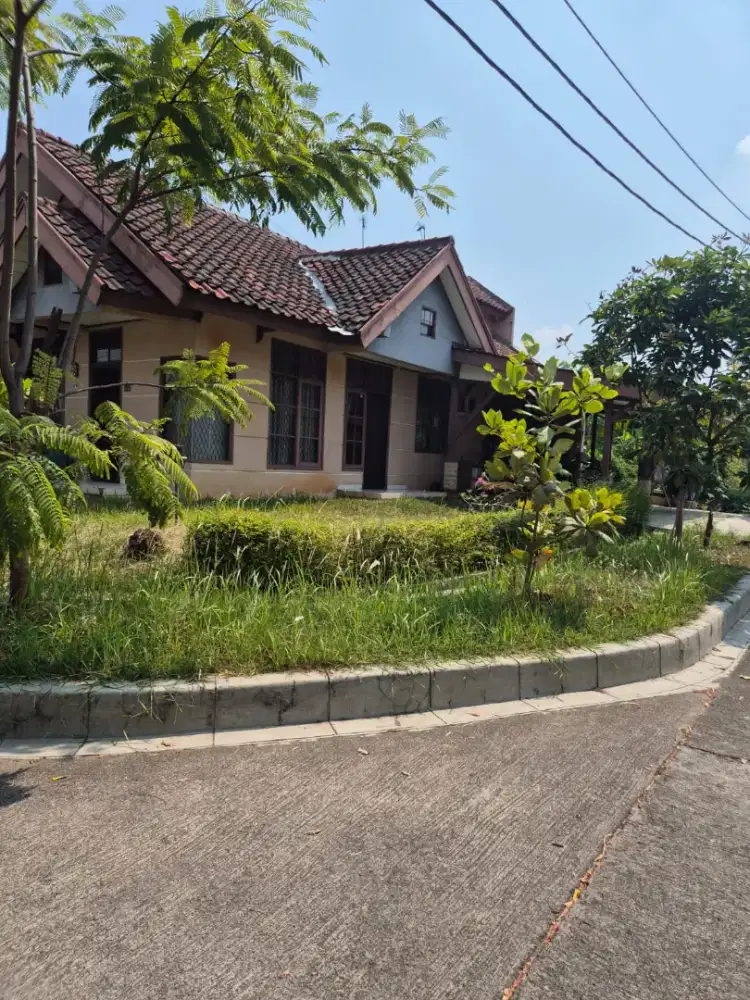 Dijual Rumah Lokasi STRATEGIS DI BAWAH HARGA PASAR OPEN NEGO!