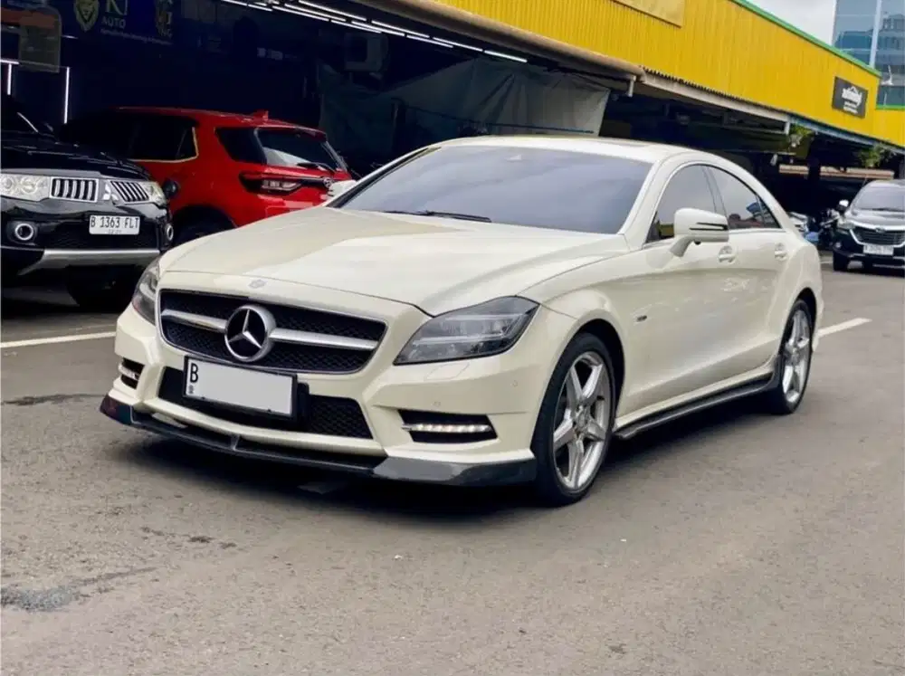 MERCEDES BENZ CLS350 AMG AT 2012 PUTIH