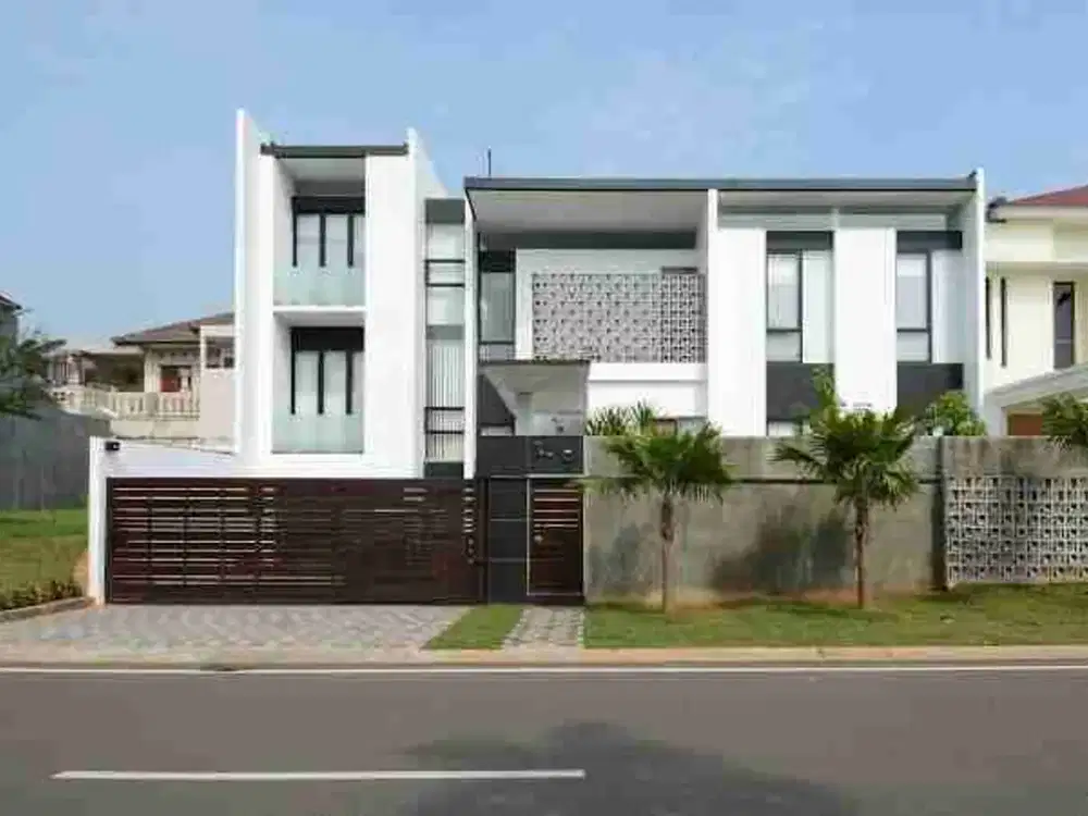 rumah mewah Dengan Fasilitas Kolam Renang di Kota Wisata Cibubur Bogor
