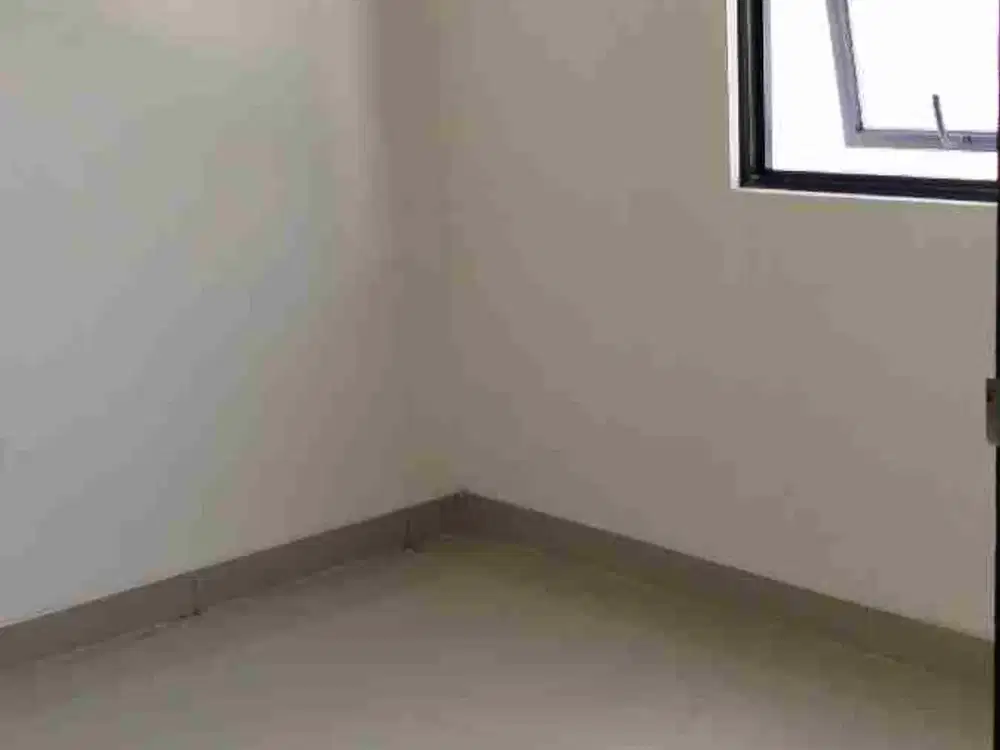 RUMAH DUA LANTAI SIAP HUNI DI JUAL ATAU DI SEWAKAN DIGRAND CITY