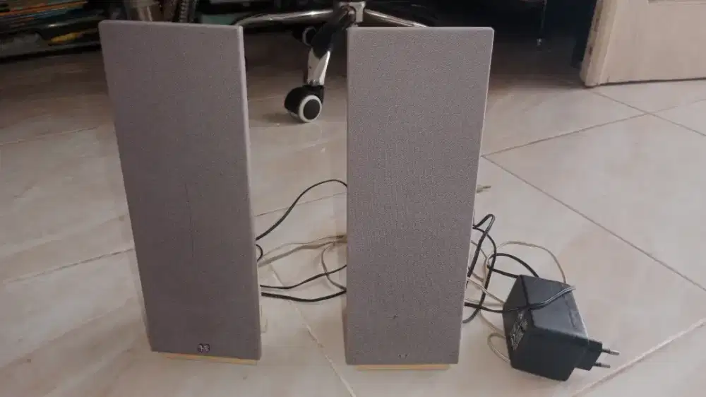 Dijual CEPAT SPEAKER PC / LAPTOP