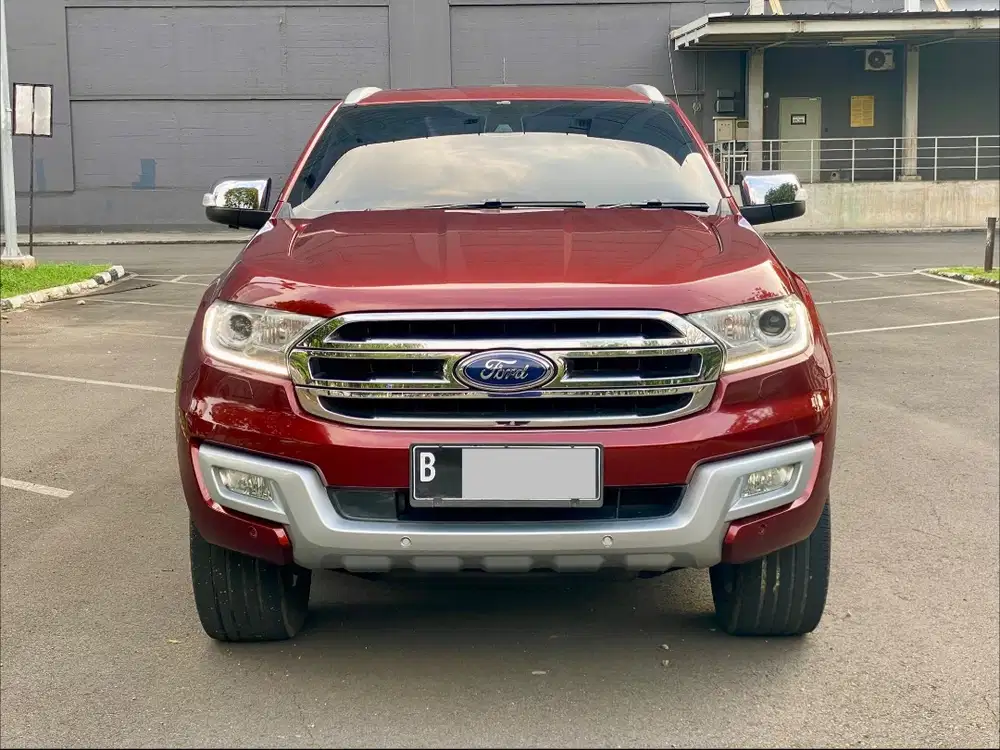 FORD EVEREST TITANIUM 2.2L AT MERAH 2015