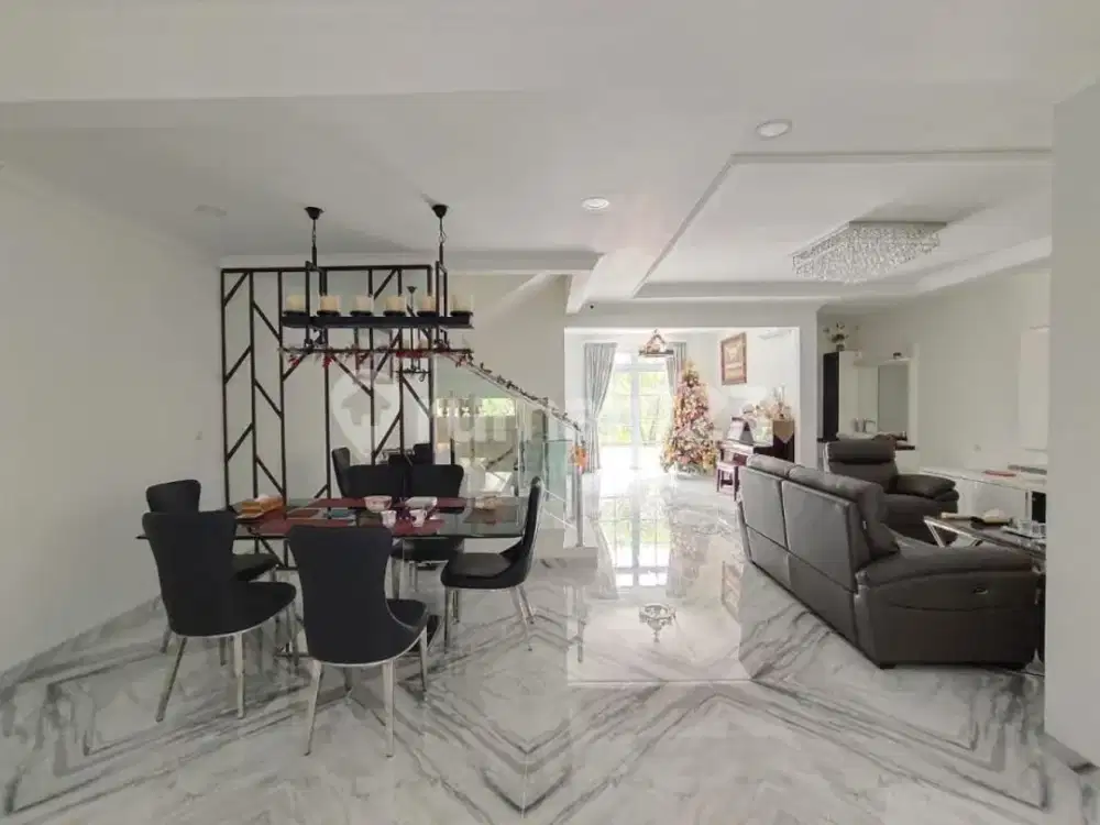 Disewa Rumah Mewah Full Furnish Interior di Florence Golf Island