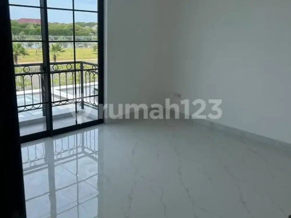 Disewakan Rumah Luas di Villa Pasir Putih Pik 2 Unfurnished