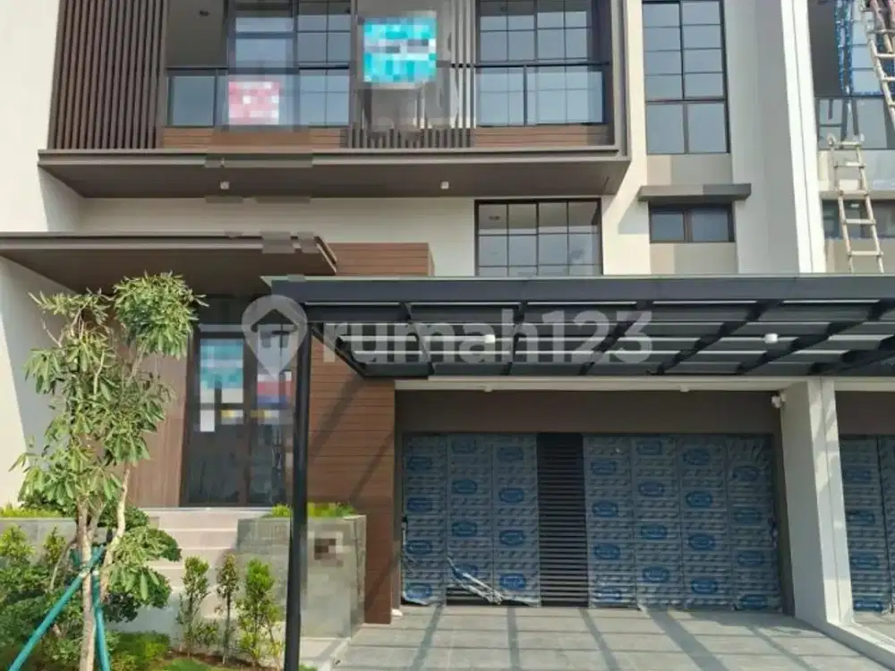 Disewakan Rumah Mewah Cluster Okinawa Pik2