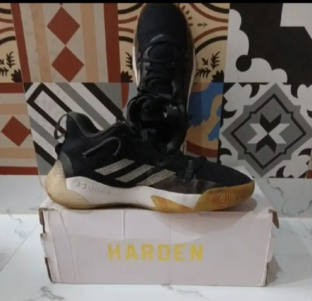 SEPATU ADIDAS HARDEN STEPBACK 3 SIZE 44,5CM