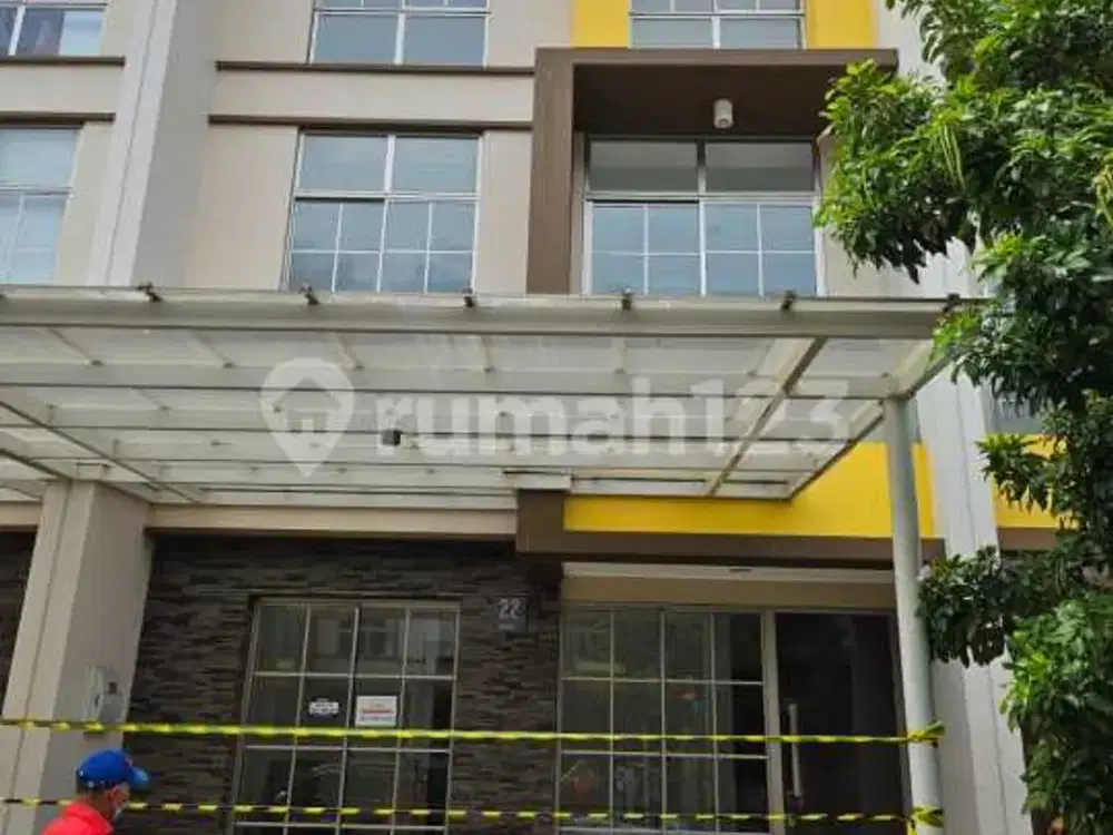 Disewa Rumah Pik 2 Murah 3 Kamar 3 Lantai Kosongan Bagus Ready