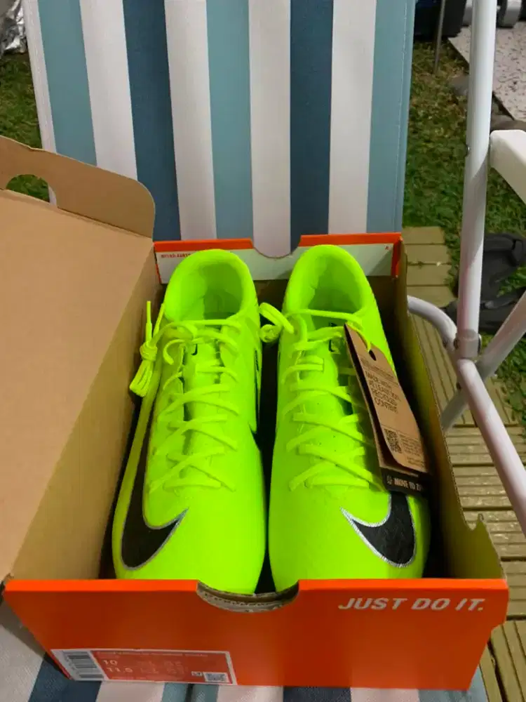 Mercurial air vapor