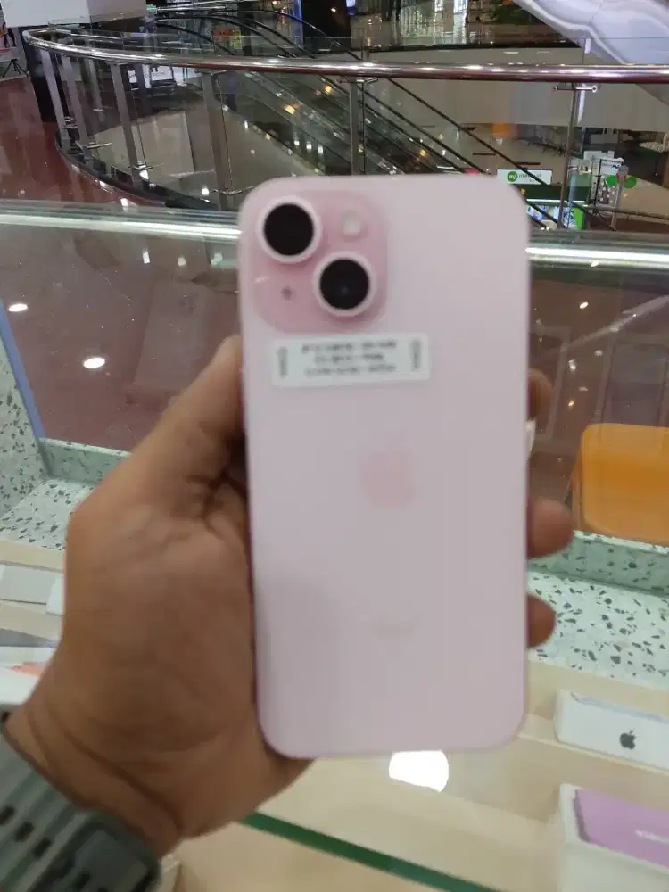 Turun harga iPhone 15 resmi  ibox