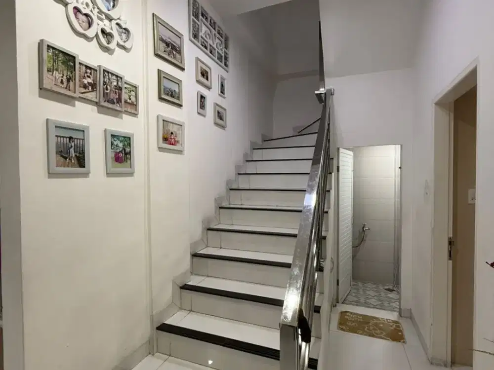 Dijual Rumah Full Furnished Komplek Evergreen