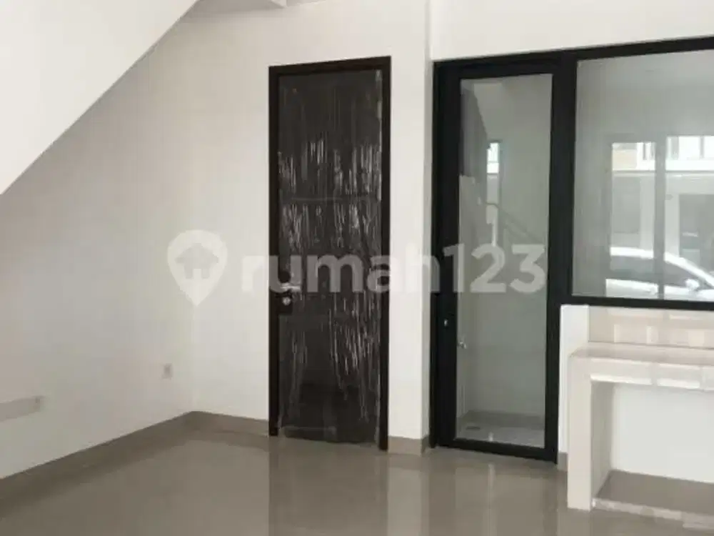 Disewakan Cepat & Murah Rumah di Cluster California Pik 2 Ext