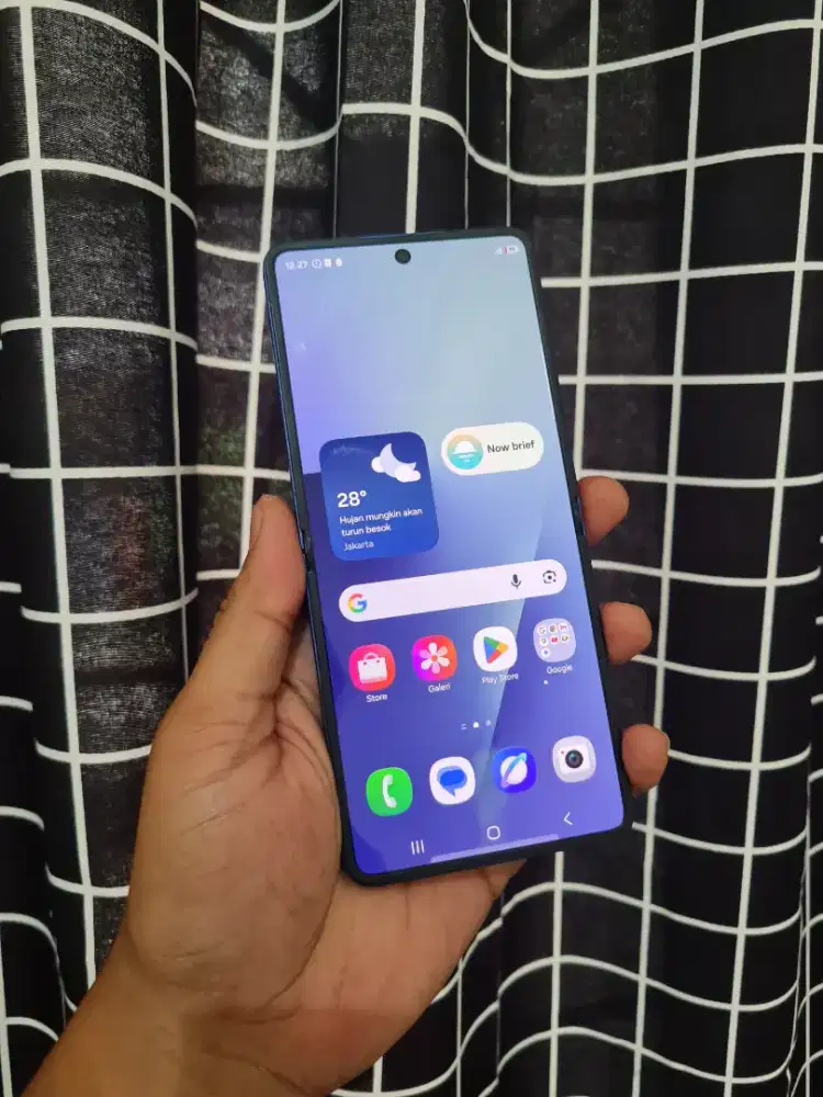 SAMSUNG Z FLIP 7 5G RAM 12/512GB SEIN