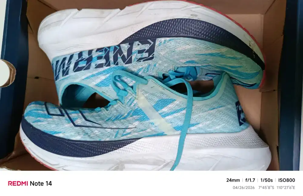 Sepatu Lari Mills Enermax