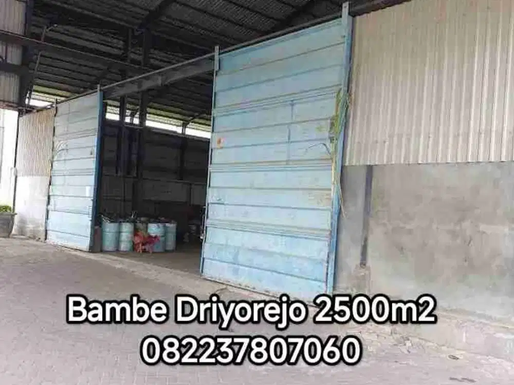 Gudang luas Bambe Driyorejo Gresik ada lahan terbuka