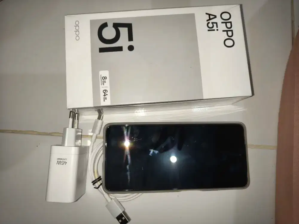 Oppo A5i-Ungu Berbintang