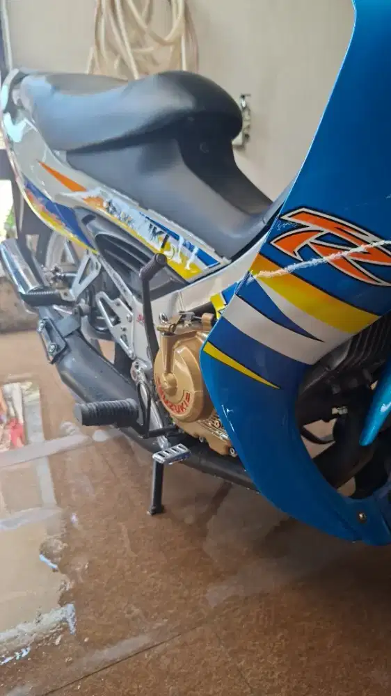 Jual aja satria hiu 2004 asli biru putih,ss lengkap pajak mati lama,