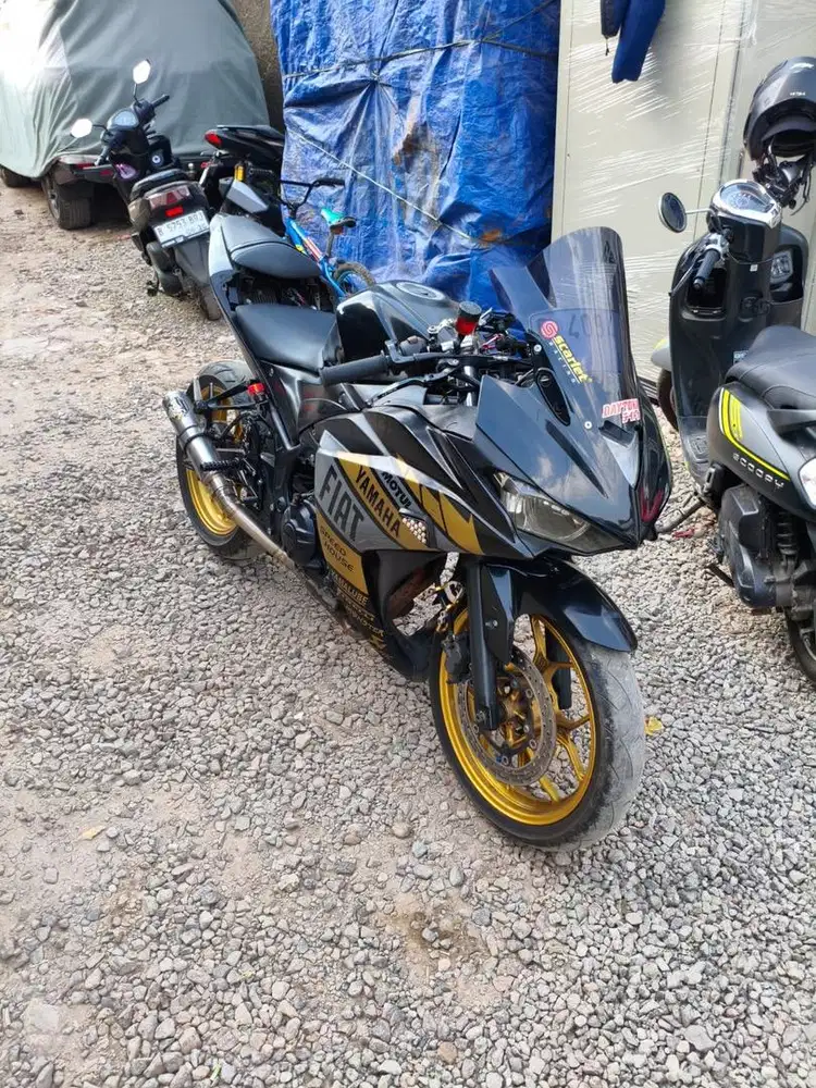 Yamaha R25 2014