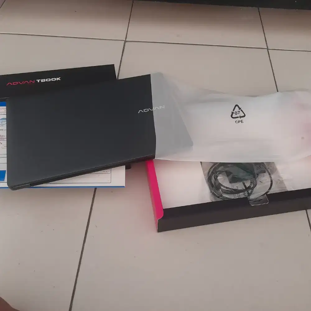 Advan TBook 1405