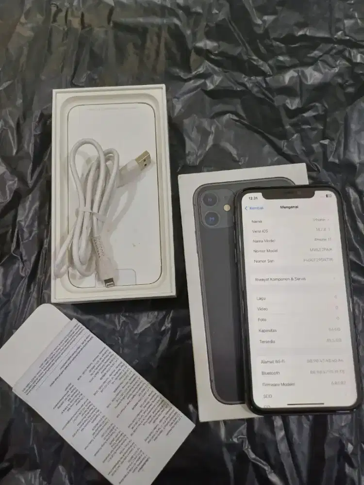 JUAL IPHONE 11 64GB IBOX MULUS KOMPLIT NO MINUS