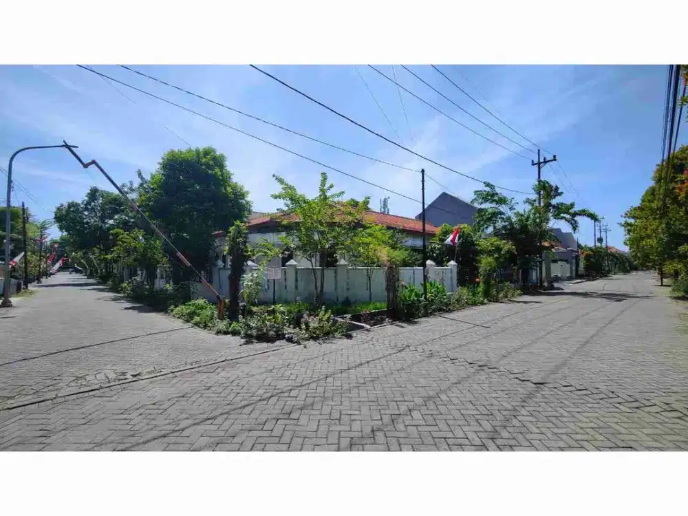 ‼BANTING HARGA‼RUMAH HOOK HITUNG TANAH
Di Perumahan KETINTANG WIYATA Dekat Kampus UNESA Surabaya