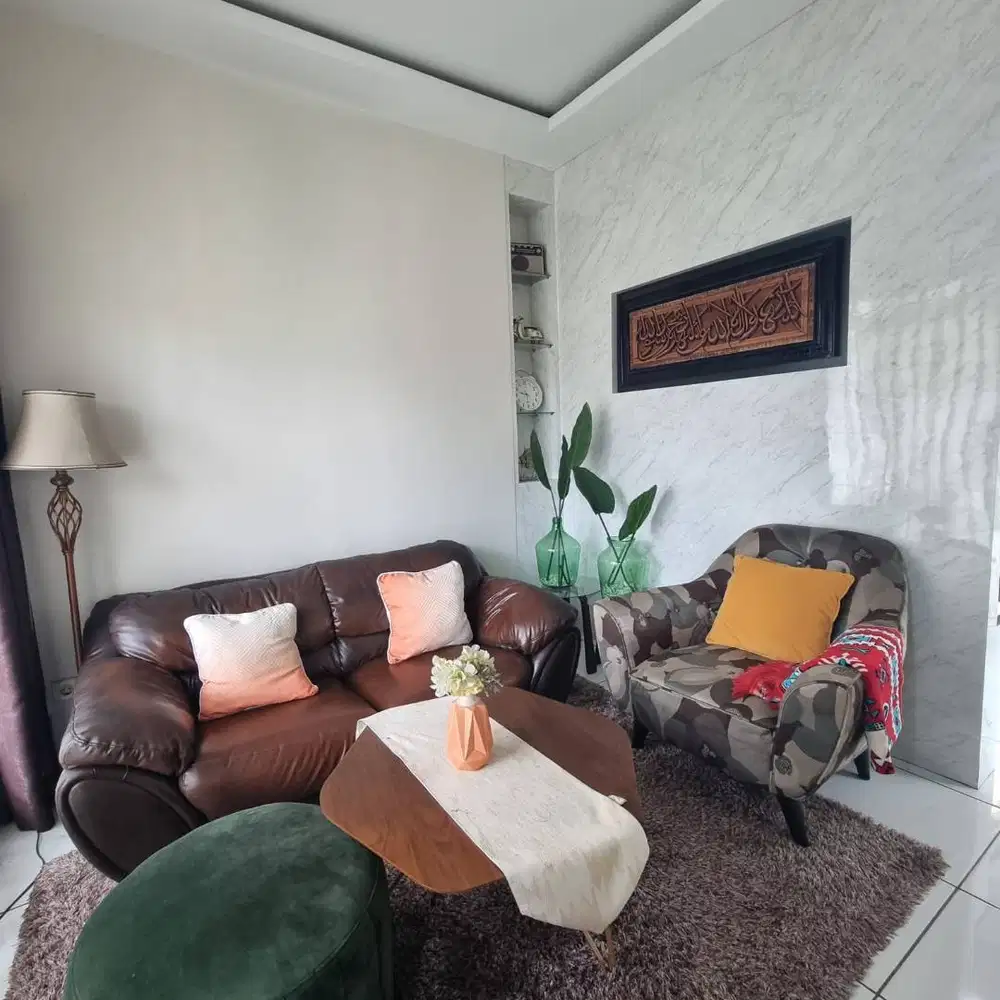 Dijual Rumah Hook Strategis Kota Baru Parahyangan