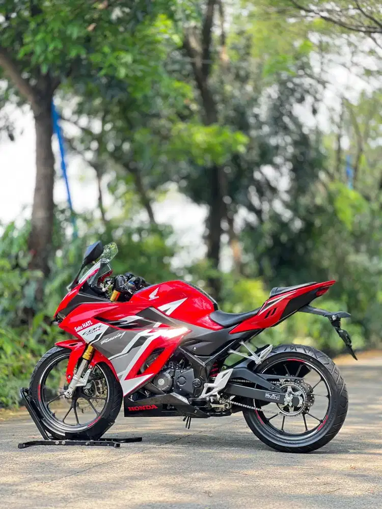 HONDA NEW CBR150R 2024 MERAH KM 7K PAJAK HIDUP SIAP PAKAI