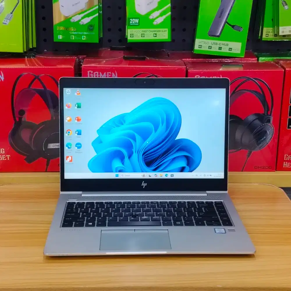 HP EliteBook 840 G5 Core i5 Gen 8 RAM 8GB SSD 256GB Mulus Siap Pakai!