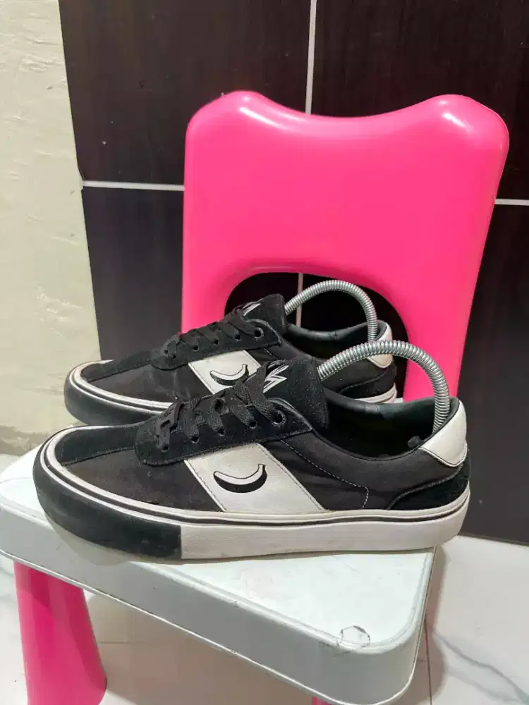 Sepatu Maternal x Fyc