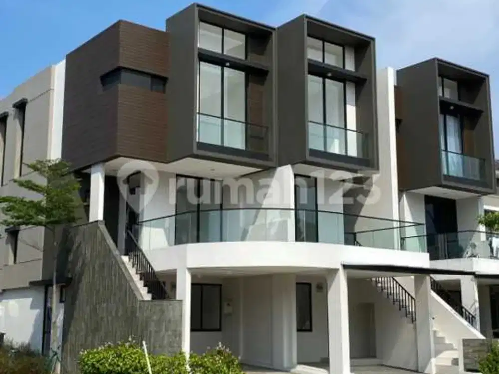 Dijual Rumah di Harmony Golf Pik 1 , bisa Gandeng, Murah