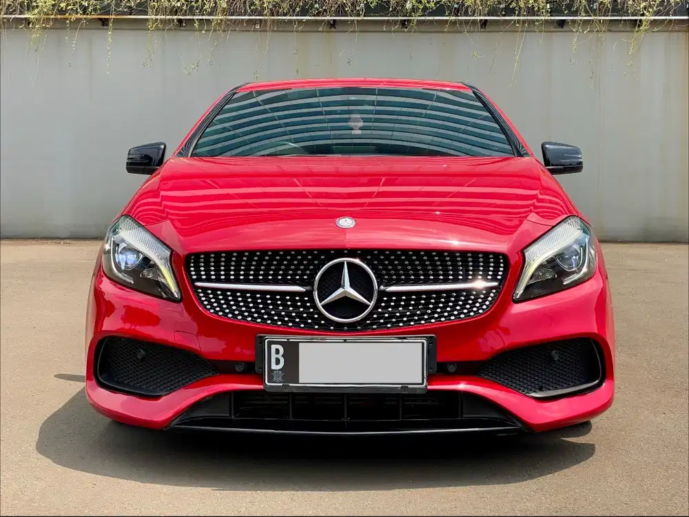 MERCEDES BENZ A200 AT MERAH 2015