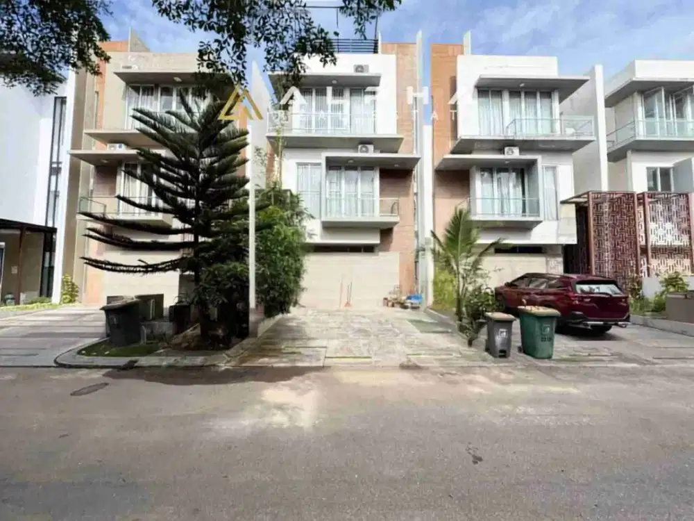 Dijual Cepat Rumah 3,5 Lantai di Citra Land Megah, Batam Center