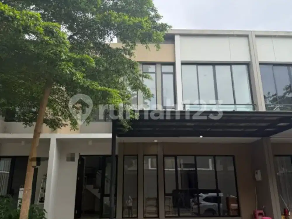 Rumah di Pantai Indah Kapuk 2,