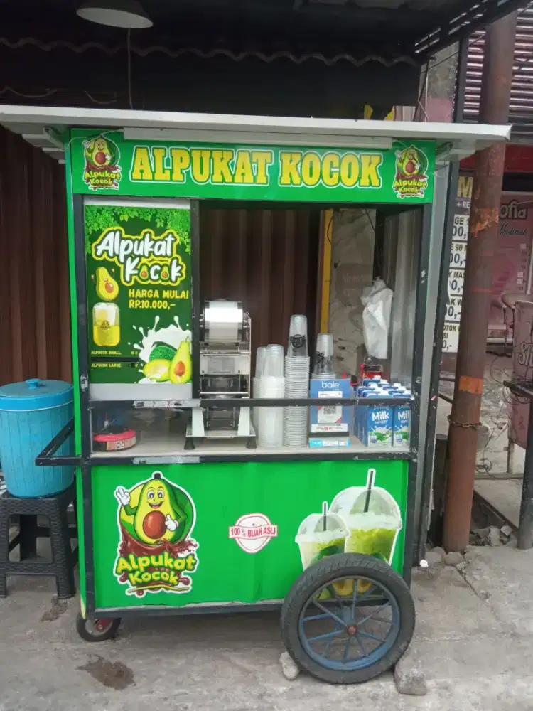 Gerobak es alpukat kocok