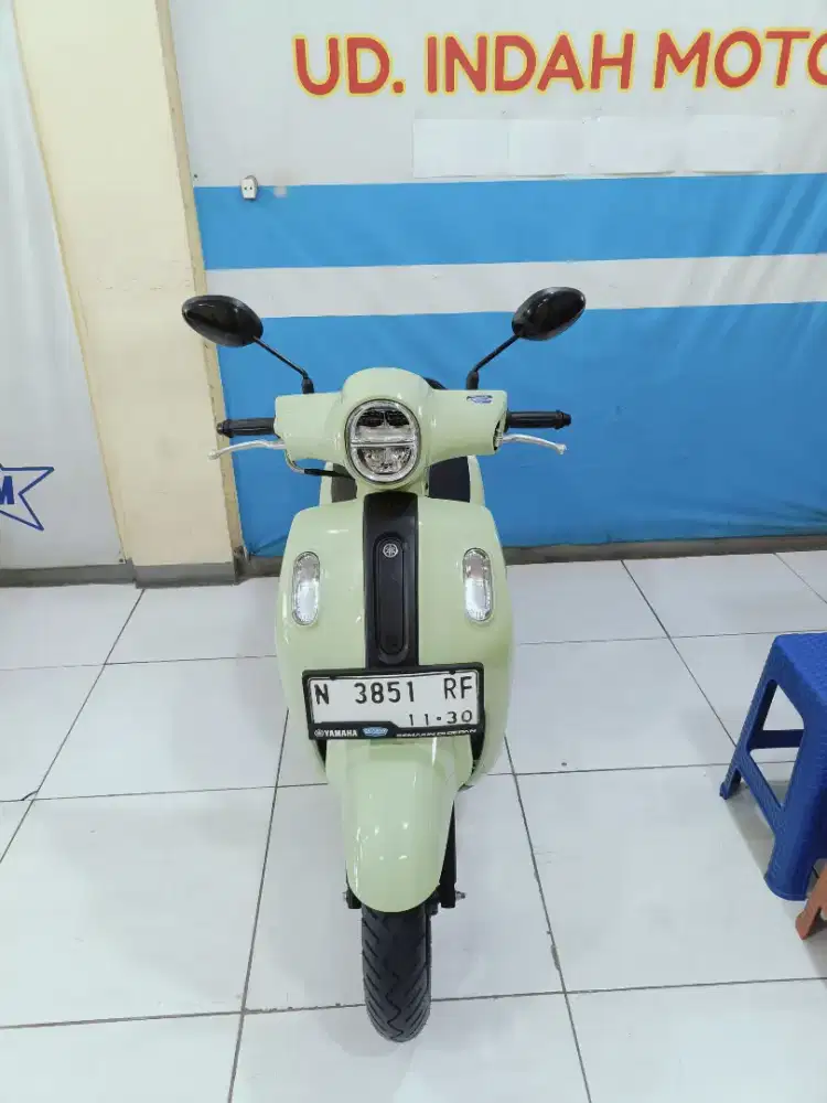 Hijau sage YAMAHA FAZZIO NEO HYBRID 125 2025 KM 300 LIKE NEW