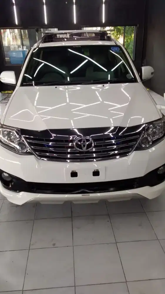 Toyota Grand Fortuner G TRD Manual Putih