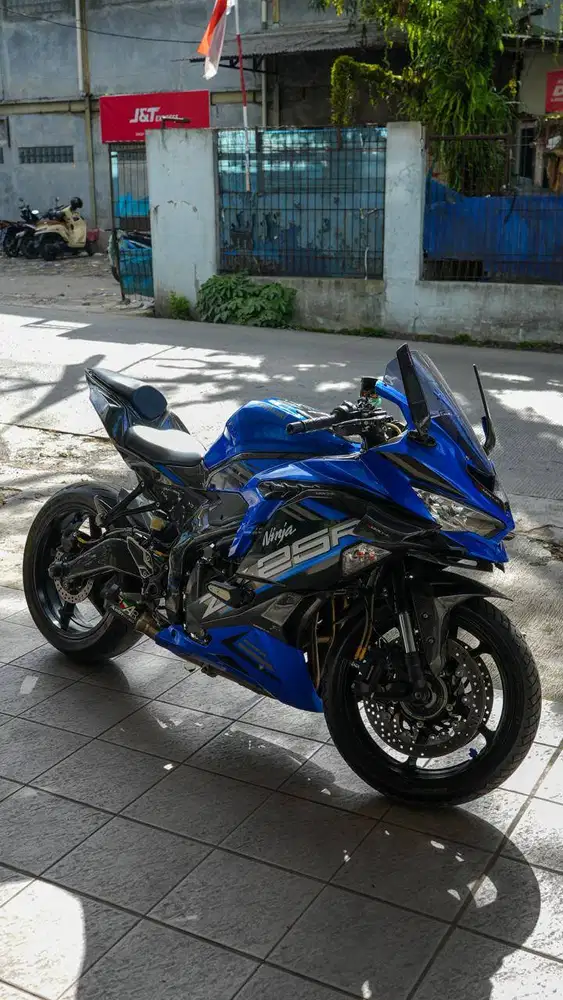 ZX25R 2021 ABS SE