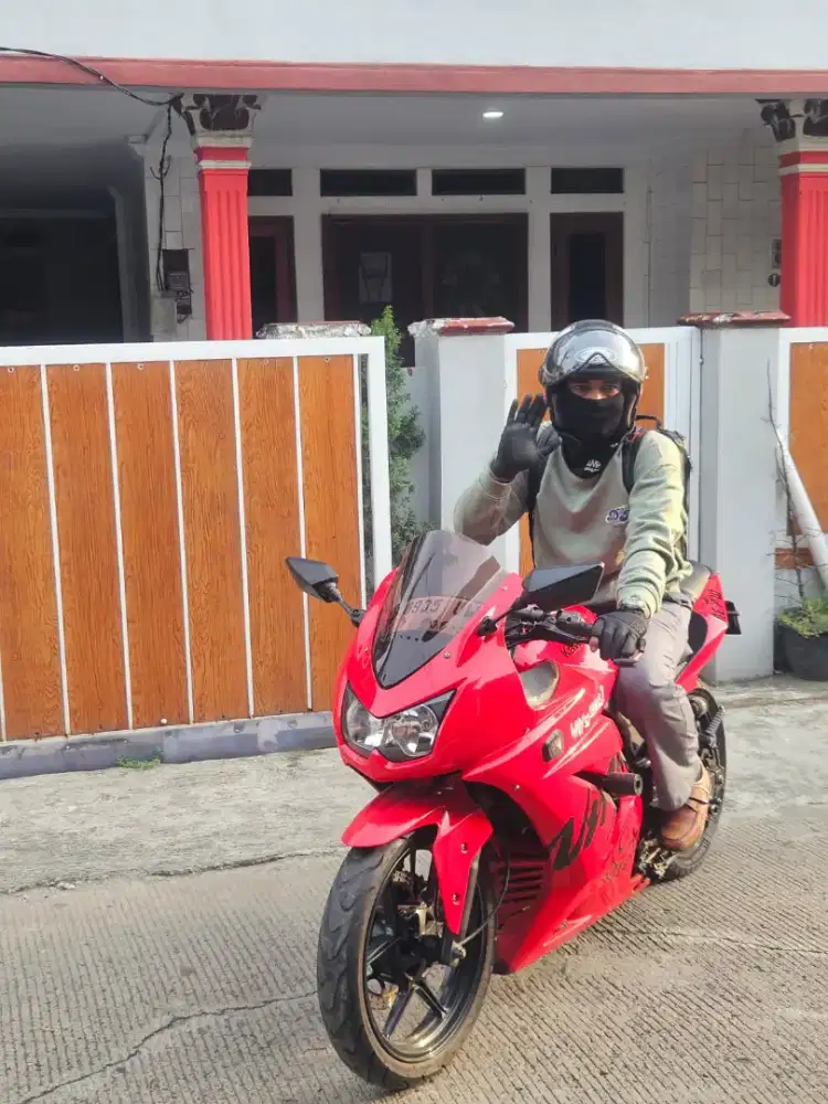 Ninja 250 karbu Merah