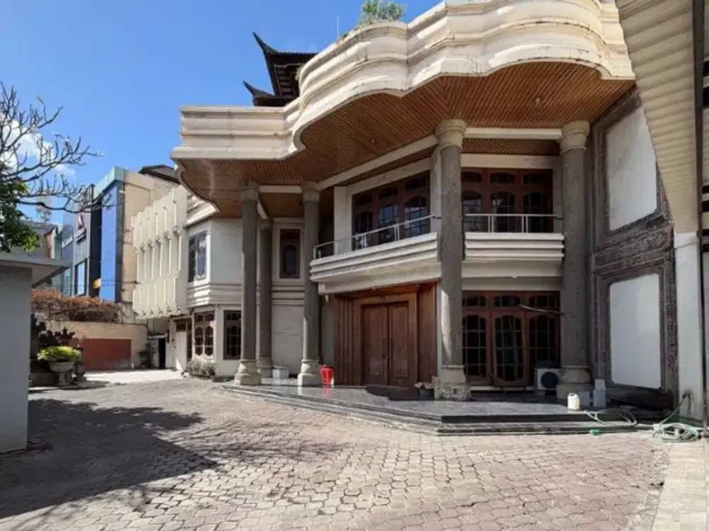 RUMAH 3 LANTAI DI GATOT SUBROTO TENGAH DENPASAR