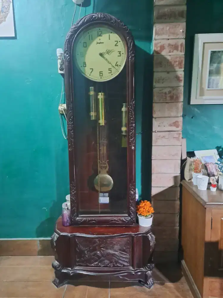 Jam antik Junghans