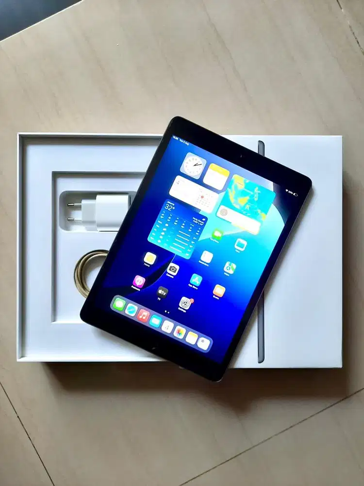 iPad 8 32gb wifi, ibox