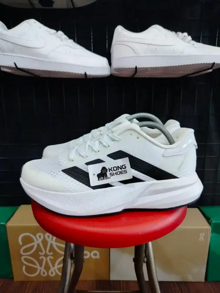 SEPATU ADI DURAMO SPEED WHITE BLACK