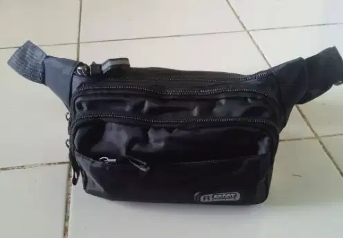 Tas pria selempang waistbag waterpoof