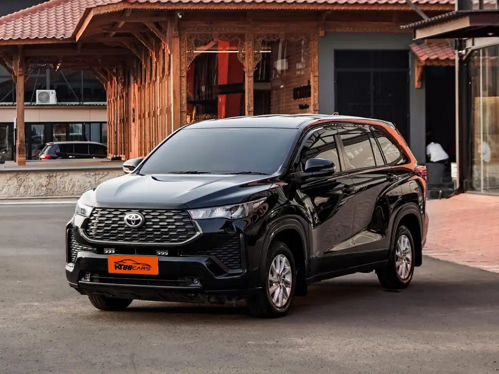 Toyota Innova Zenix G Hybrid Matic 2024 hitam genap