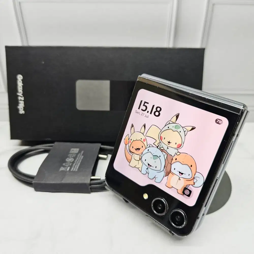 Samsung Galaxy Z Flip 5 8/256GB Black SEIN Resmi Fullset
