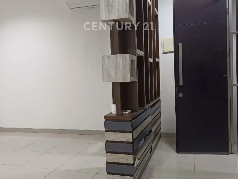 Rumah Di Cluster San Antonio Hadap Selatan