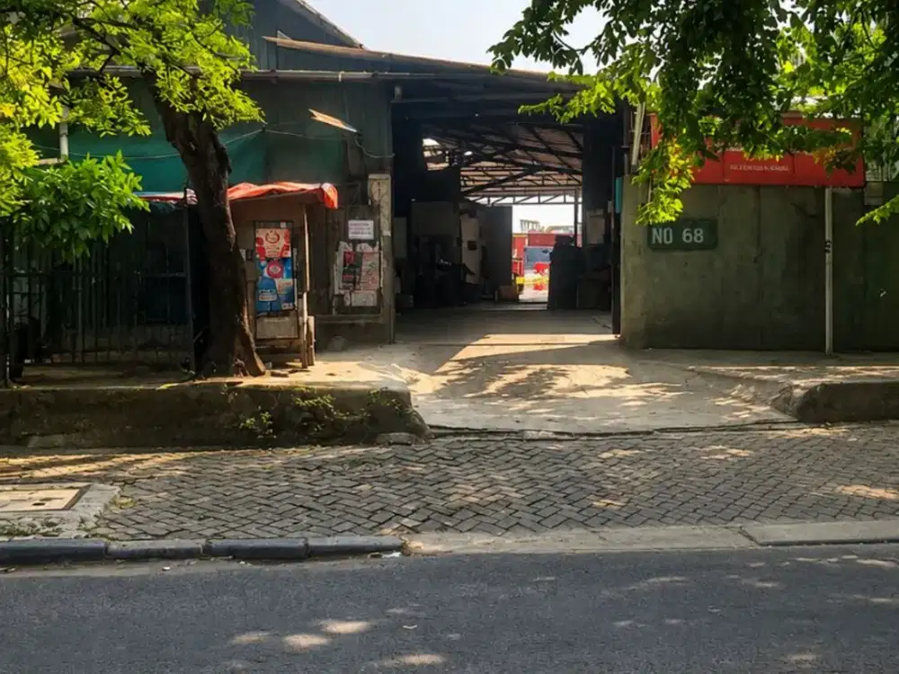 Dijual rumah tua hitung tanah Luas 868  m²